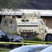 Un vehículo de la unidad SWAT del Departamento de Policía del condado de Highlands frente al banco SunTrust, el miércoles 23 de enero de 2019, en Sebring, Florida. Foto: AP /Chris O'Meara.