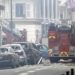 Bomberos trabajan en el lugar donde se registró una explosión que las autoridades atribuyen a una fuga de gas, en París, Francia, el sábado 12 de enero de 2019. Foto: Kamil Zihnioglu / AP.