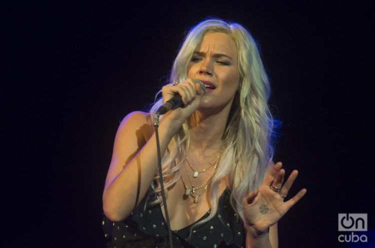 Joss Stone en concierto en La Habana. Foto: Enrique Smith.