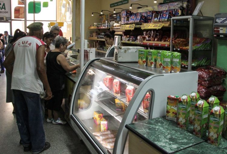 Tienda en Cuba. Foto: nacion.com / Archivo.