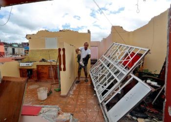 Daños provocados por el tornado del 27 de enero de 2019. Foto: EFE.