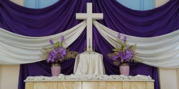 Altar de la iglesia de 25 y K.