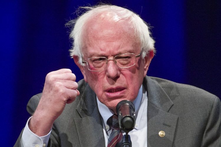 El senador Bernie Sanders, independiente por Vermont, habla sobre su nuevo libro "Where We Go From Here: Two Years in the Resistance'" en la George Washington University, en Washington, 27 de noviembre de 2018. Foto: Alex Brandon / AP.