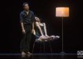 La compañía Acosta Danza interpreta la obra "Soledad", en el Gran Teatro "Alicia Alonso" de La Habana. Foto: Enrique Smith.
