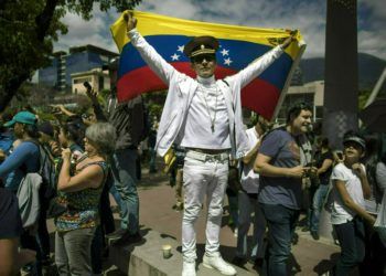 Mitin de la oposición para proponer leyes de amnistía para la policía y las fuerzas armadas, en Las Mercedes de Caracas, Venezuela, el sábado 26 de enero de 2019. Foto: Rodrigo Abd / AP.