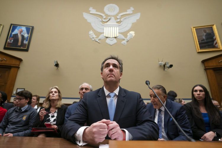 Michael Cohen, ex abogado personal de Donald Trump, al finalizar su día de testimonio ante la Comisión para la Supervisión y Reforma del Gobierno de la Cámara de Representantes el miércoles 27 de febrero de 2019 en Washington. Foto: J. Scott Applewhite / AP / Archivo.