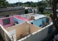 Vista de la casa de Danaisy Alfonso, en Guanabacoa, un mes después del tornado que destruyó su techo y las paredes de su cuarto. Foto: Otmaro Rodríguez.