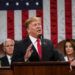 Donald Trump en su informe sobre el Estado de la Unión el 5 de febrero del 2019 en Washington, bajo la mirada del vicepresidente Mike Pence y de la jefa del bloque demócrata de la cámara baja Nancy Pelosi. Foto: Doug Mills /The New York Times vía AP / Pool / Archivo.