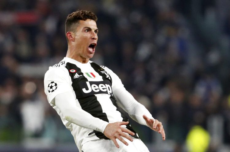 Cristiano Ronaldo, de la Juventus, festeja tras anotar el tercer gol para la victoria 3-0 ante el Atlético de Madrid en el partido de octavos de final de la Liga de Campeones, el martes 12 de marzo de 2019, en Turín. Foto: Antonio Calanni / AP.