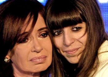 La expresidenta Cristina Fernández de Kirchner publicó en su cuenta en Twitter un video donde explica el estado de salud de su hija Florencia Kirchner. Foto: CEDOC.