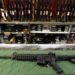 Imagen de archivo que muestra un rifle tipo AR-15 en la tienda y campo de tiro Firing-Line, en Aurora, Colorado. Foto: Alex Brandon / AP / Archivo.