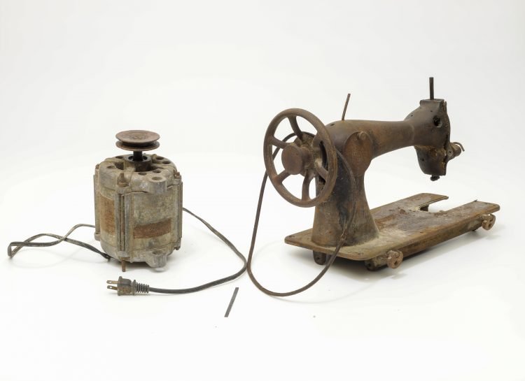 Una máquina de coser remodelada en Cuba. Foto: Cortesía Museo de Cade.