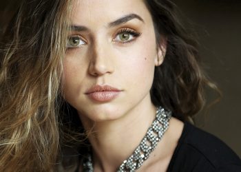 Ana de Armas. Foto:  wallpapercave.com