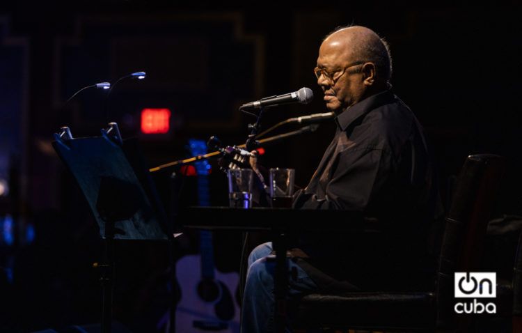 El cantautor cubano Pablo Milanés en concierto. Foto: Osbel Concepción / Archivo.