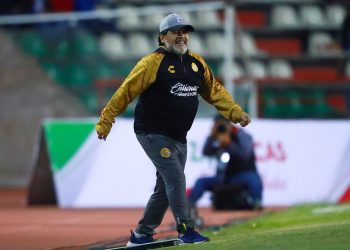 El ex astro del fútbol Diego Armando Maradona y sus Dorados de Sinaloa llegaron a su segunda final consecutiva del torneo Clausura de la segunda división de México. Foto: @SC_ESPN / Twitter.