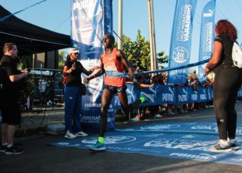 Kiplagat retuvo el título de la Media Maraton Varadero 2019. Foto: Roberto Morejón / EFE.