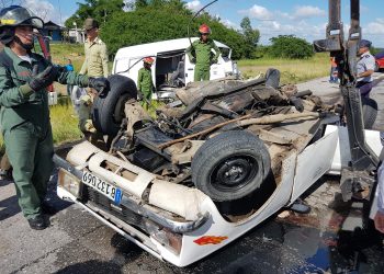 Foto de archivo de auto accidentado en Cuba. Foto: Telecubanacán / Facebook / Archivo.