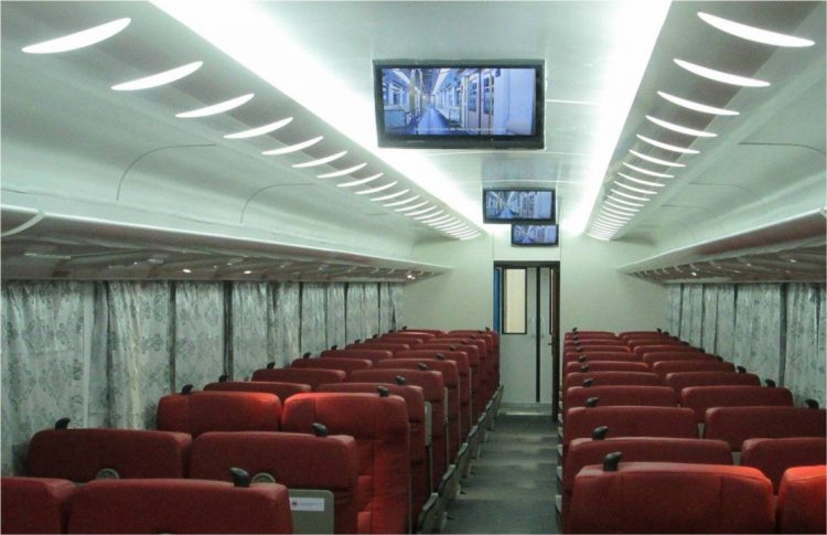 Coches de primera clase llegados a Cuba desde China. Foto: Unión de Ferrocarriles de Cuba.