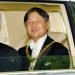 El nuevo emperador de Japón, Naruhito, sale rumbo al Palacio Imperial el miércoles 1 de mayo de 2019 en Tokio. (Kyodo News via AP)