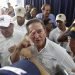 El candidato presidencial Laurentino Cortizo, del opositor Partido Revolucionario Democrático (PRD), llega a un centro de votación durante las elecciones generales en la ciudad de Panamá, el domingo 5 de mayo de 2019. Cortizo, un ganadero de 66 años que estudió administración de empresas en los Estados Unidos y fue ministro de Agricultura bajo la presidencia de Martin Torrijos, lidera las encuestas en medio de una contienda marcada por los escándalos de corrupción y la desaceleración económica. (AP Foto/Arnulfo Franco)