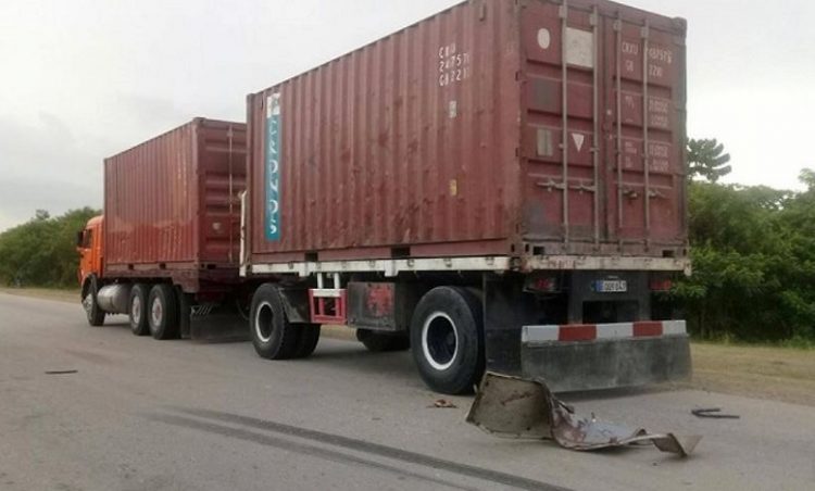 Camión de carga estatal involucrado en el accidente de este 24 de junio de 2019 en el municipio de Songo-La Maya, en Santiago de Cuba. Foto: radiorebelde.cu