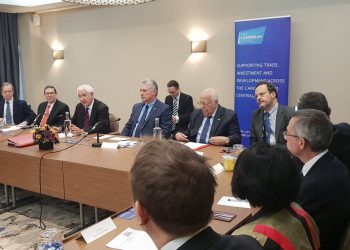 Encuentro de empresarios británicos con el presidente cubano Miguel Díaz-Canel y su delegación, durante su visita a Londres en noviembre de 2018. Foto: @CubaMinrex / Twitter / Archivo.