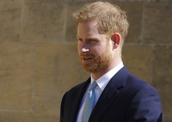 El príncipe Enrique de Inglaterra llega al servicio de Pascua en la Capilla de San Jorge, en el Castillo de Windsor, el 21 de abril del 2019. Foto: Kirsty Wigglesworth / AP.