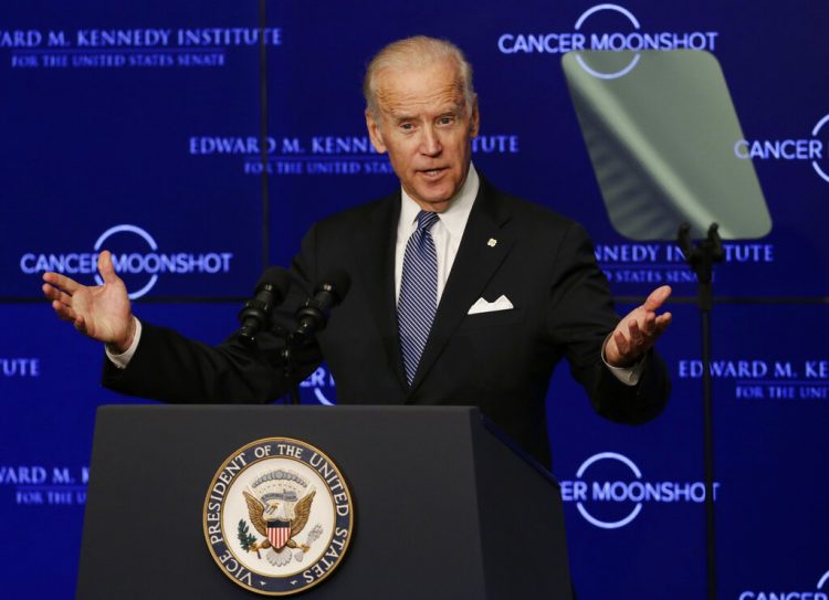 El ex vicepresidente estadounidense Joe Biden habla en el Instituto Edward M. Kennedy del Senado en Boston, el 18 de octubre de 2016. Foto: Elise Amendola / AP.