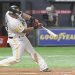 El slugger Alfredo Despaigne se convirtió en el cubano con más jonrones en el béisbol profesional de Japón. Foto: The Japan Times/Archivo.