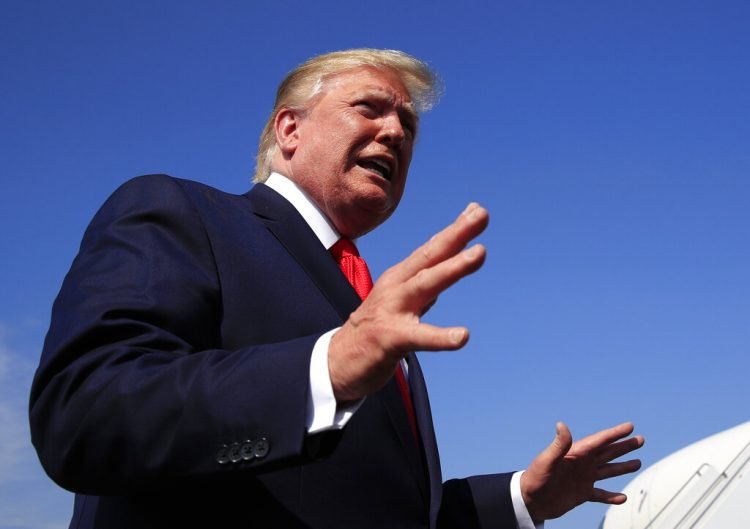 Fotografía de archivo del domingo 7 de julio del presidente Donald Trump hablando en el Aeropuerto Municipal de Morristown en Morristown, Nueva Jersey. Foto: Manuel Balce Ceneta / AP / Archivo.