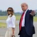 El presidente Donald Trump y la primera dama Melania Trump caminan en el Aeropuerto Municipal de Morristown, Nueva Jersey, el viernes 5 de julio de 2019. Foto: Manuel Balce Ceneta / AP.