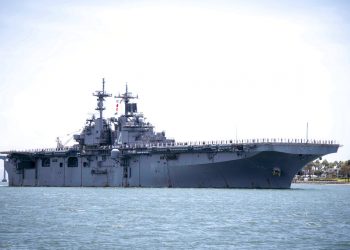 Fotografía del 1 de mayo de 2019 proporcionada por la Marina de Estados Unidos de la nave de guerra USS Boxer en la bahía de San Diego, California. Foto: Mass Communication Specialist 2nd Class Jesse Monford/U.S. Navy vía AP.