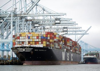 La actividad comercial en el Puerto de Los Ángeles en California el 19 de junio del 2019. Foto: Marcio Jose Sanchez / AP / Archivo.