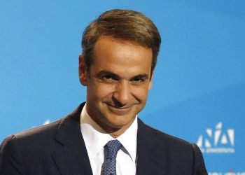 Kyriakos Mitsotakis, líder del partido conservador Nueva Democracia, elegido como nuevo primer ministro griego tras su triunfo en las elecciones del domingo 7 de julio de 2019. Foto: Thanassis Stavrakis / AP.