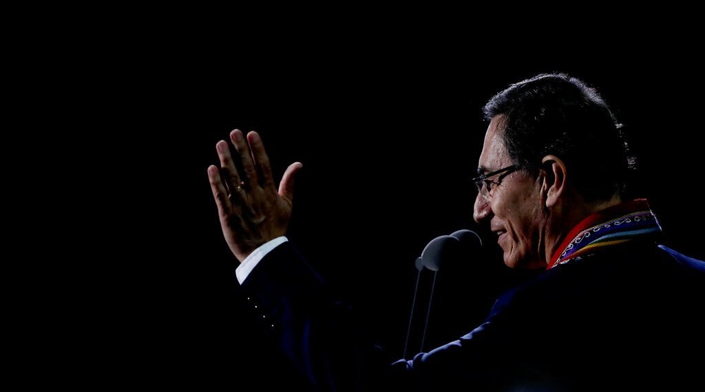 El presidente peruano Martín Vizcarra declara inaugurados los Juegos Panamericanos de LIma, el viernes 26 de julio de 2019 (AP Foto/Silvia Izquierdo)