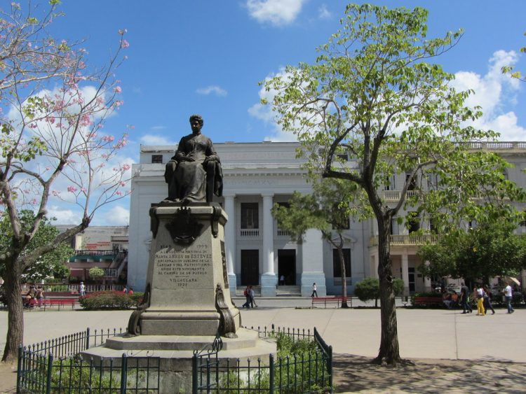 Monumento a Marta Abreu, en el Parque Vida de Santa Clara. Foto: Stephen Colebourne / Flickr.