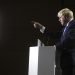 Primer ministro británico Boris Johnson durante una conferencia de prensa en el tercer y último día de la cumbre G7 en Biarritz, Francia, el lunes 26 de agosto de 2019. (AP Foto/Markus Schreiber)