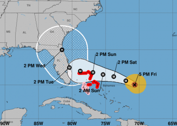 Proyección del cono de impacto de Dorian del Centro Nacional de Huracanes a las 5pm del viernes. Imagen: NHC/NOAA.