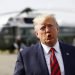 El presidente Donald Trump habla con la prensa antes de abordar el avión presidencial en el aeropuerto municipal de Morristown, Nueva Jersey, el domingo 18 de agosto de 2019. Foto: Patrick Semansky / AP.