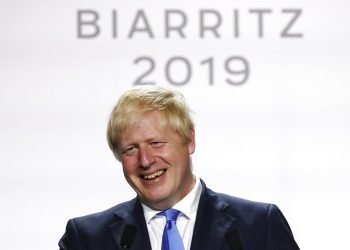 El primer ministro del Reino Unido, Boris Johnson, durante una conferencia de prensa al final de la cumbre del G7, el 26 de agosto de 2019 en Biarritz, en el suroeste de Francia. Foto: François Mori / AP.