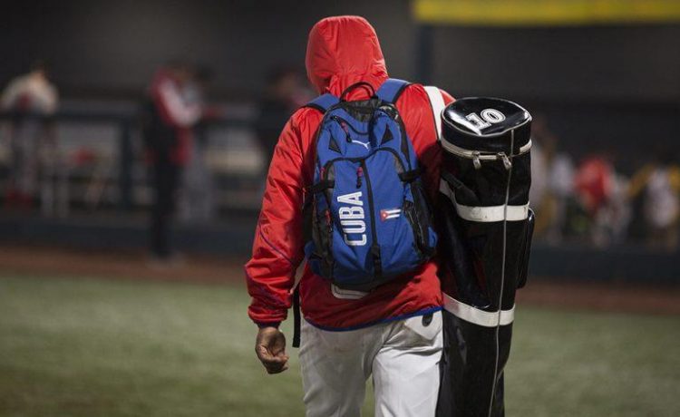 Dadas las condiciones actuales del béisbol cubano y la sequía de victorias de los últimos años, clasificar a Tokio es una utopía. Foto: Irene Pérez/Cubadebate