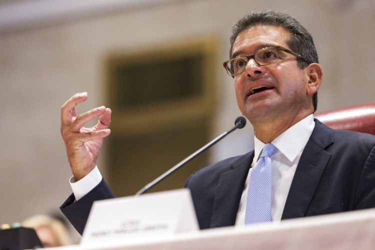 Pedro Pierluisi, quien juró como nuevo Gobernador de Puerto Rico, durante una audiencia en la Cámara de Representantes puertorriqueña el viernes 2 de agosto de 2019. Foto: Dennis M. Rivera Pichardo / AP.