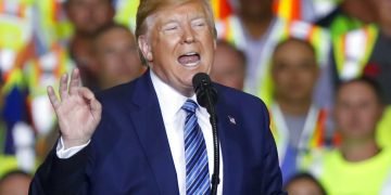 Donald Trump habla durante un acto en Monaca, Pensilvania, el 13 de agosto del 2019. Foto: Keith Srakocic / AP.