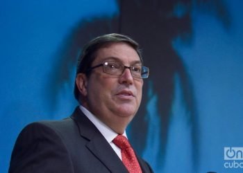 El canciller cubano Bruno Rodríguez ofrece declaraciones a la prensa sobre el impacto del embargo/bloqueo de Estados Unidos a Cuba, en la sede de la cancillería en La Habana, el 20 de septiembre de 2019. Foto: Otmaro Rodríguez.