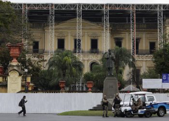 Reconstrucción del Museo Nacional en Río de Janeiro, Brasil. Foto: Silvia Izquierdo/AP.