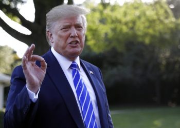 El presidente de Estados Unidos, Donald Trump, habla con la prensa en el jardín de la Casa Blanca, en Washington. Foto: Carolyn Kaster / AP / Archivo.