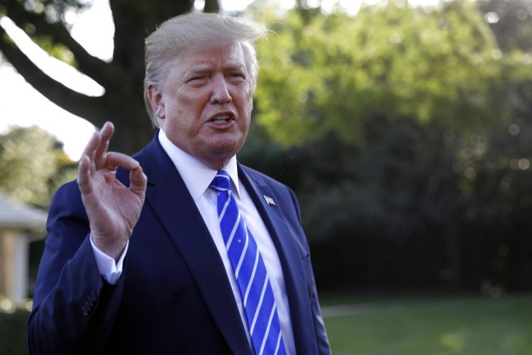 El presidente de Estados Unidos, Donald Trump, habla con la prensa en el jardín de la Casa Blanca, en Washington. Foto: Carolyn Kaster / AP / Archivo.