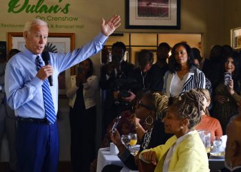 Joe Biden durante una presentación de su campaña electoral en Crenshaw, Los Ángeles, el 18 de julio del 2019. Foto: Richard Vogel / AP / Archivo.