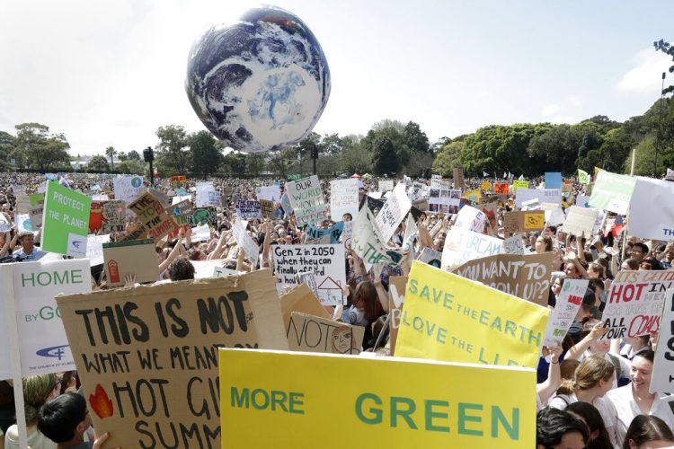 Protesta contra el cambio climático, en Sydney, Australia, el 20 de septiembre de 2019. (AP Foto/Rick Rycroft)