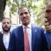 El líder de la oposición venezolana y autoproclamado presidente interino de Venezuela, Juan Guaidó, en el centro, llega a un evento en Caracas, Venezuela, el viernes 13 de septiembre de 2019. Foto: Ariana Cubillos / AP.